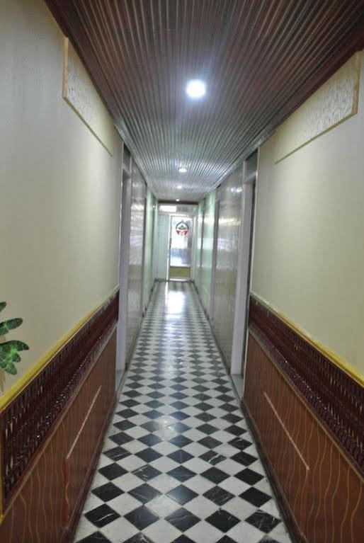 Palace Hotel Mandalay Exterior photo
